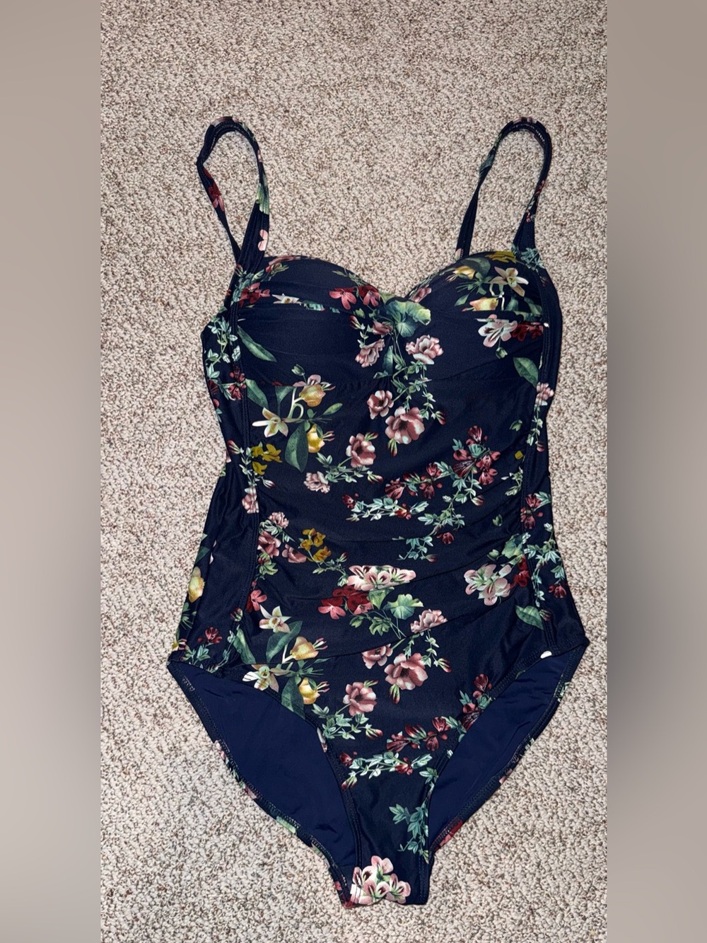 Nip tuck women’s navy blue Floral One-Piece Swimsuit Sz 6 multi fit cut cottage
